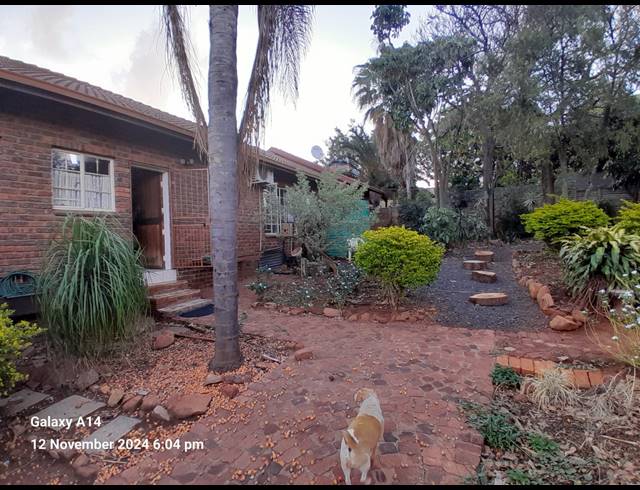 3 BEDROOM FREESTANDING FOR SALE IN CASHAN
